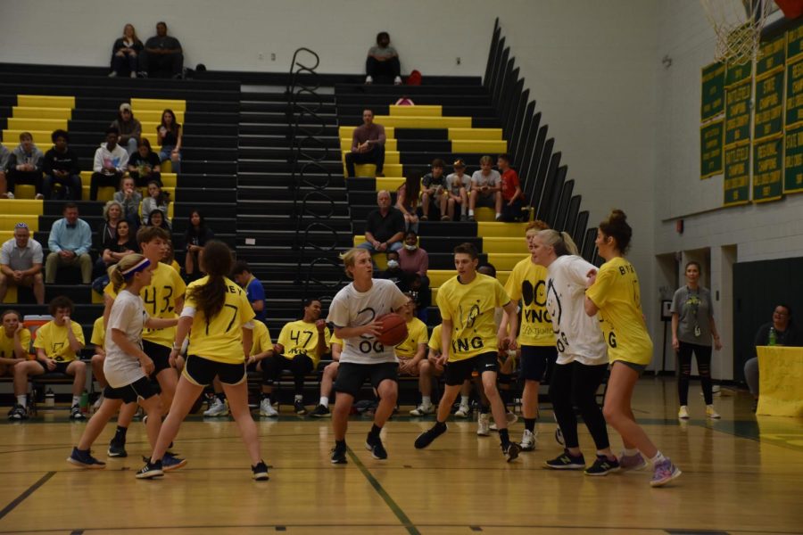 Seniors vs. Teachers Basketball Game Recap