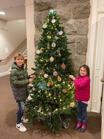 These children made their ornament in the Louisa Arts Bus and hung it on the Christmas tree inside the Arts Center. 
