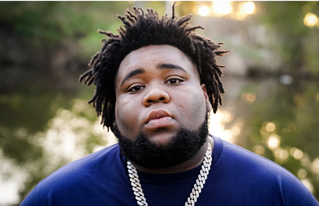 Rodarius Marcell Green also known as Rod Wave, famous American rapper and singer-songwriter.
Courtesy of https://www.rollingstone.com/music/music-album-reviews/rod-wave-beautiful-mind-1394888/