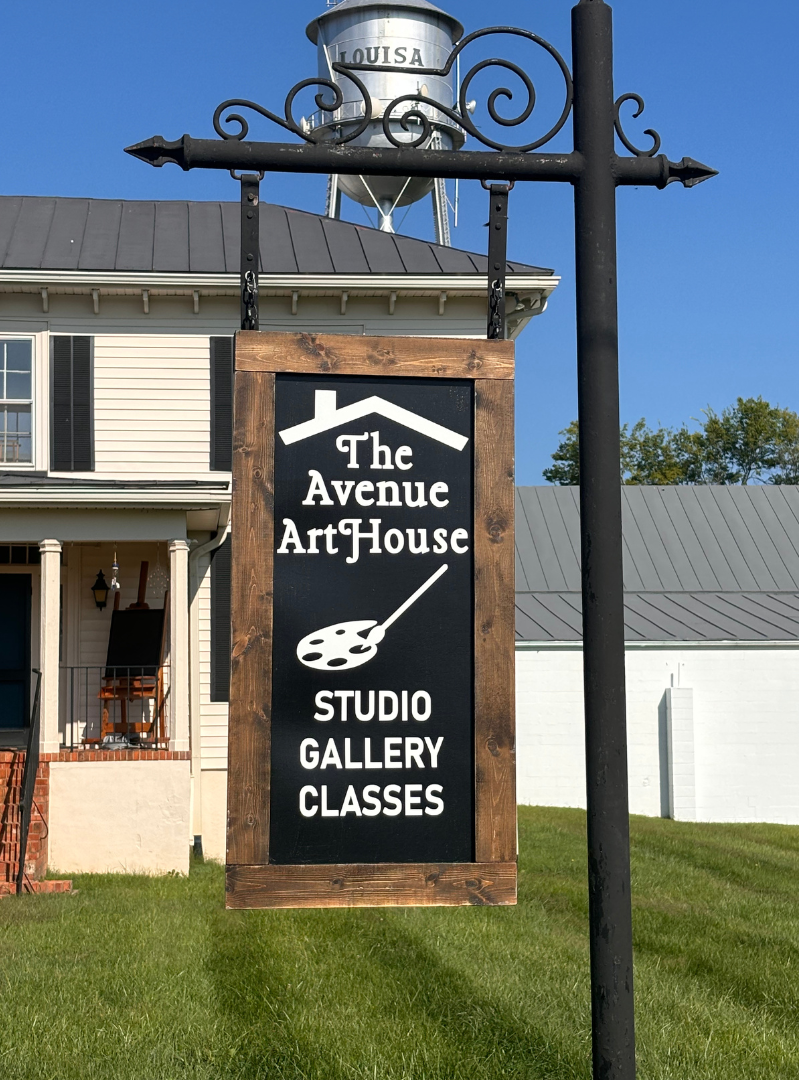 The Avenue Art House is not only a gallery, but also a classroom and a studio space. 