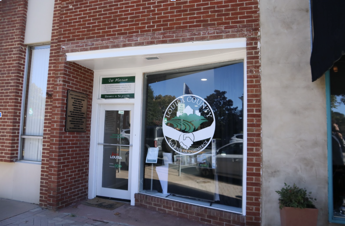 At late morning, the Chamber of Commerce is brightly lit, which creates a welcoming feel.