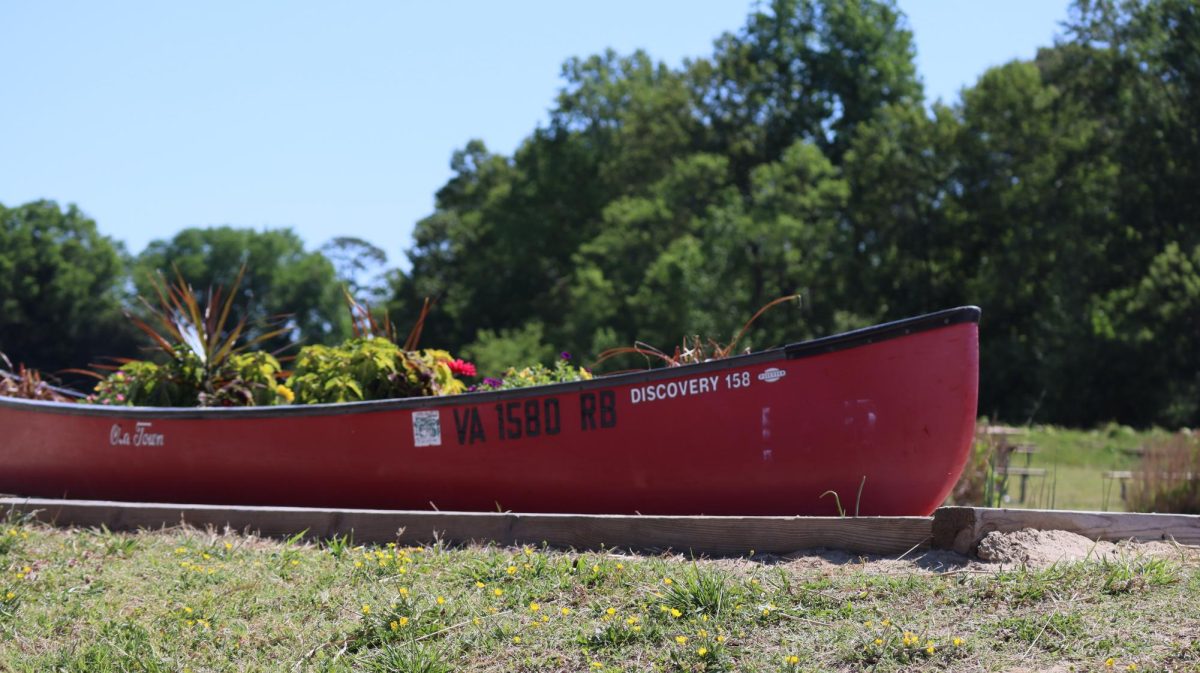The Jamestown settlement is decorated with spring flowers and many attributes that relate to the history.